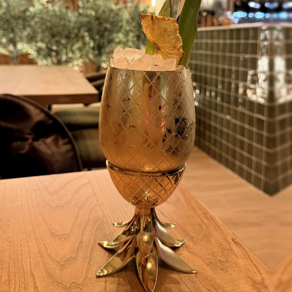 Piña Colada, cóctel de La Torre Café en Aspe